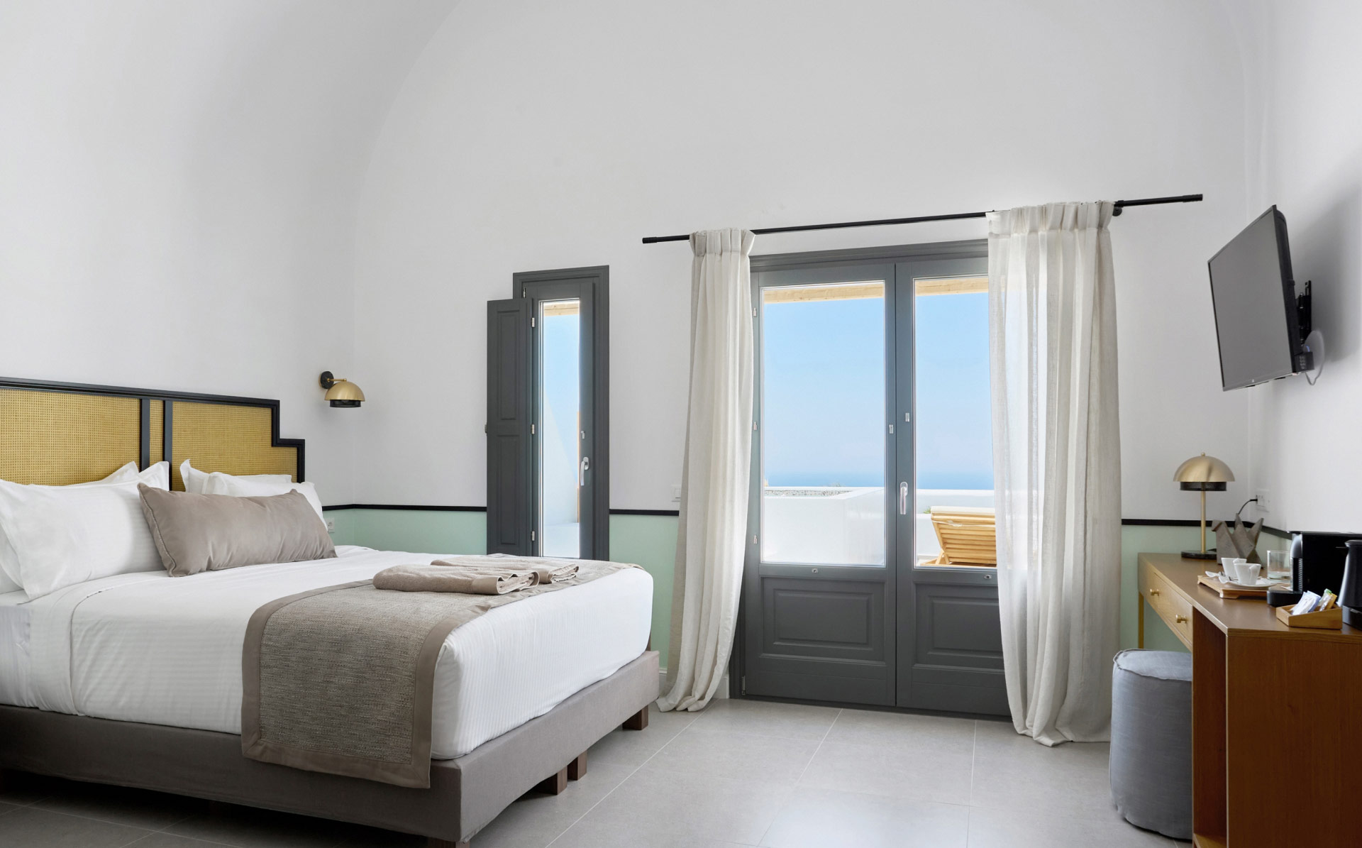 Honeymoon Suite with Plunge Pool & Sea View