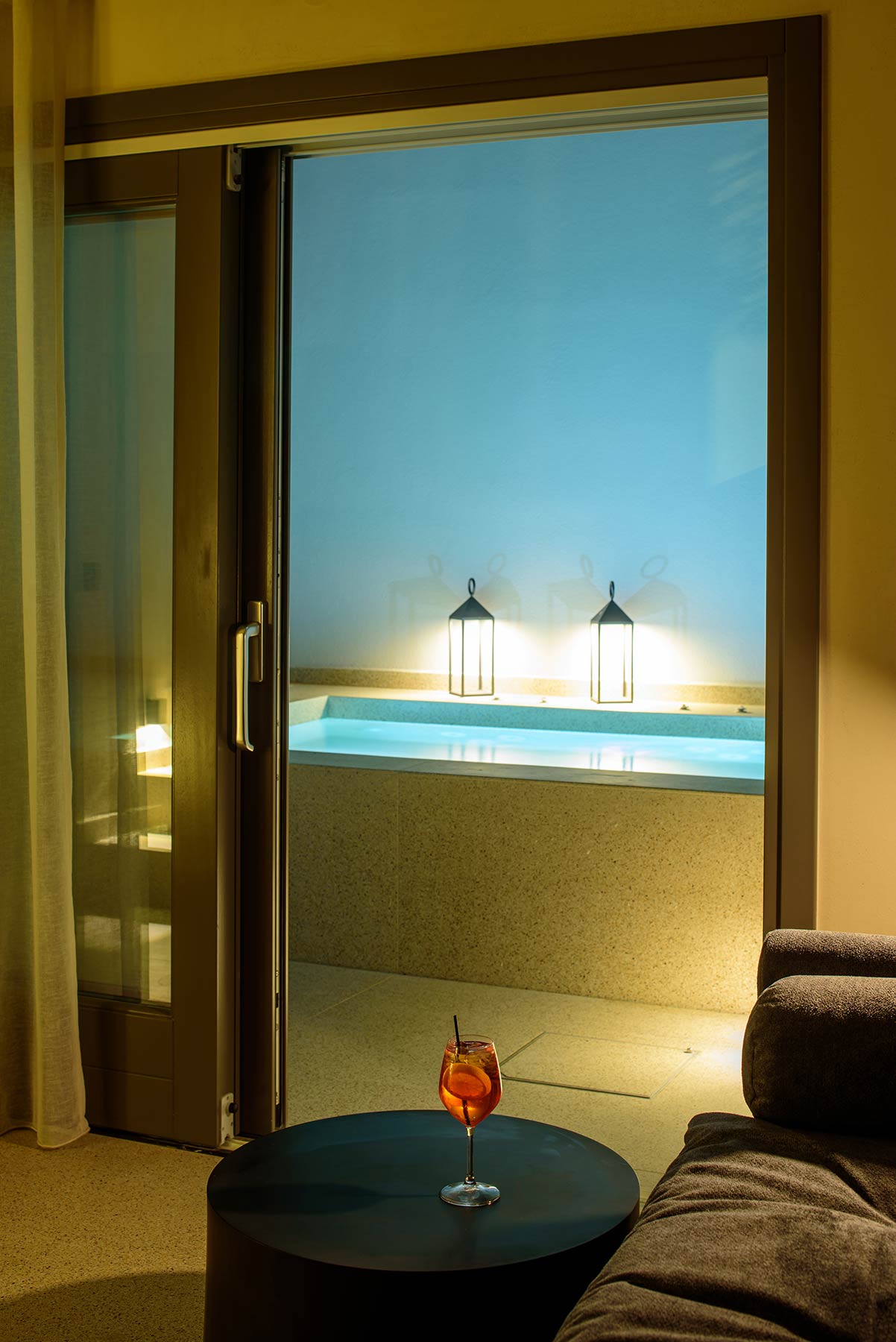 Sokaki Residence avec Piscine Plongeante