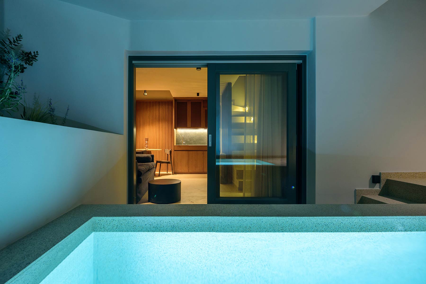 Sokaki Residence avec Piscine Plongeante
