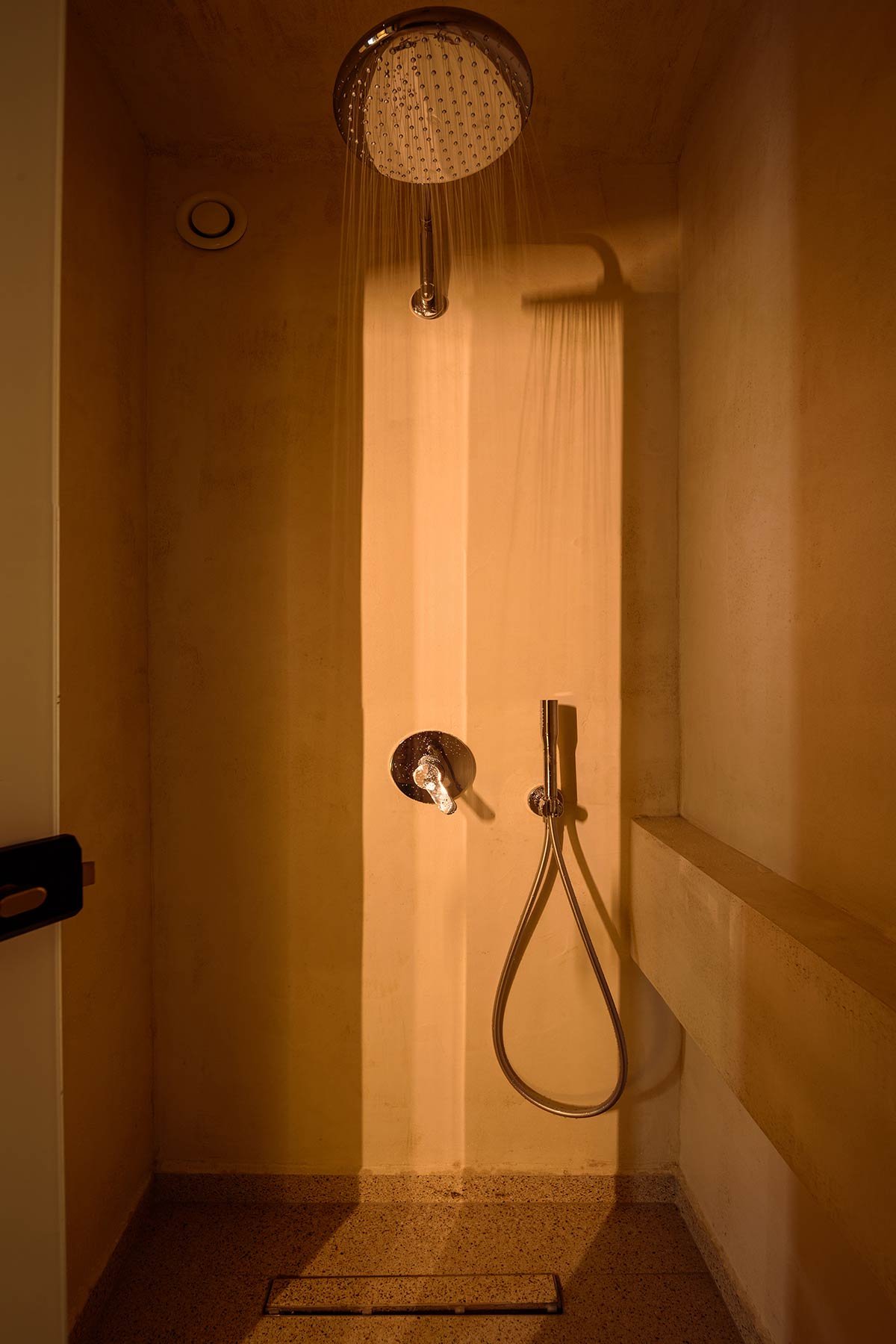 Sokaki Residence avec Piscine Plongeante